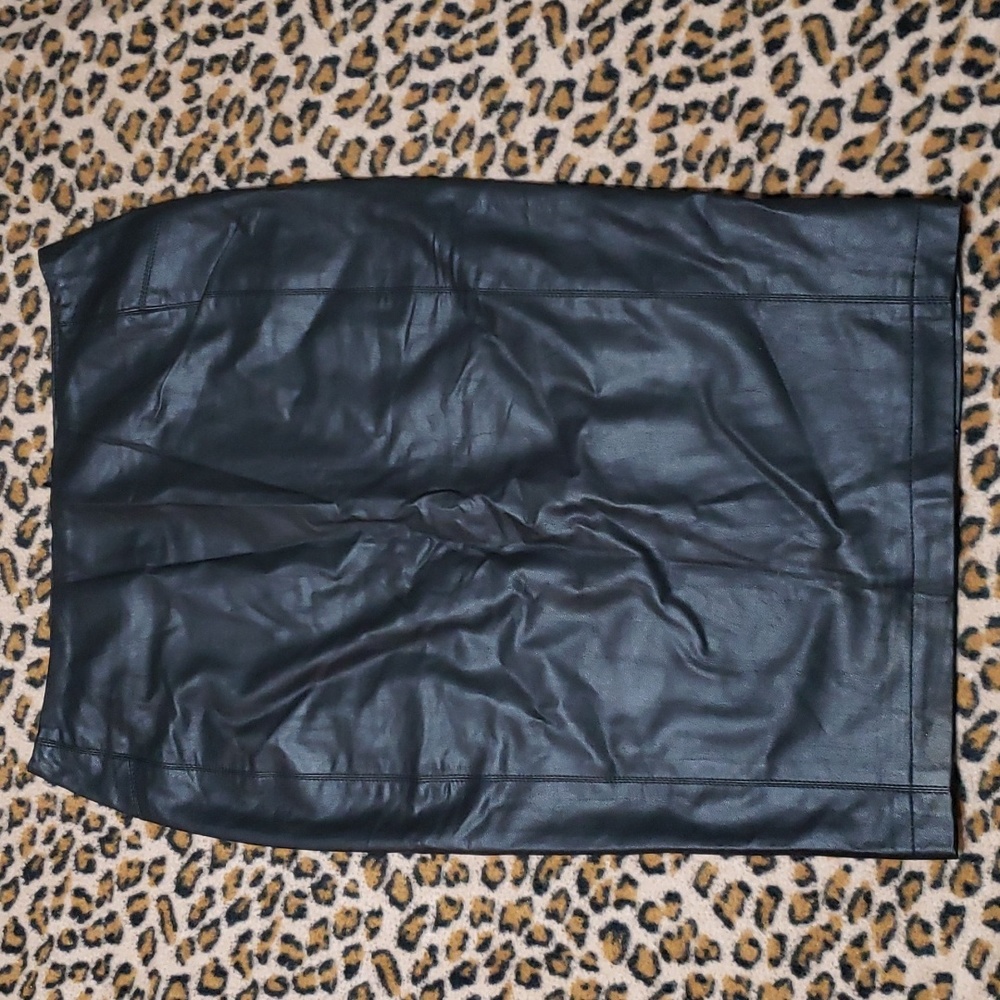 Romeo + Juliet Couture Faux Leather Pencil Skirt